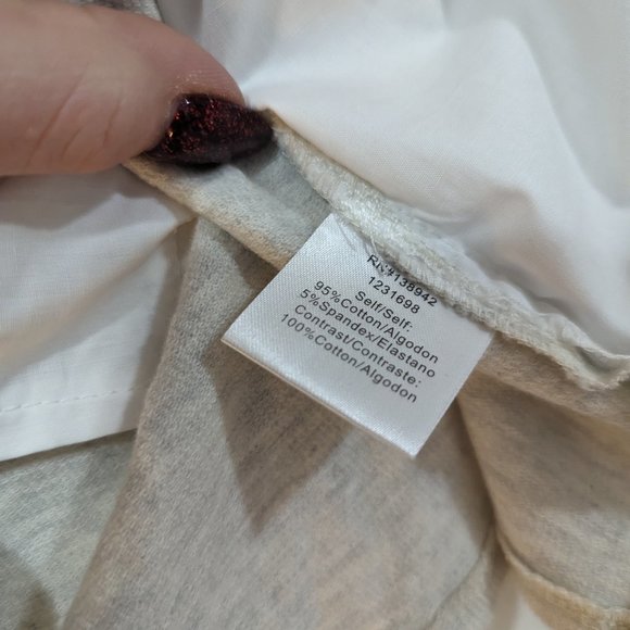 Ontwelfth Grey & White Ruffle Sweater s:L - Picture 4 of 11